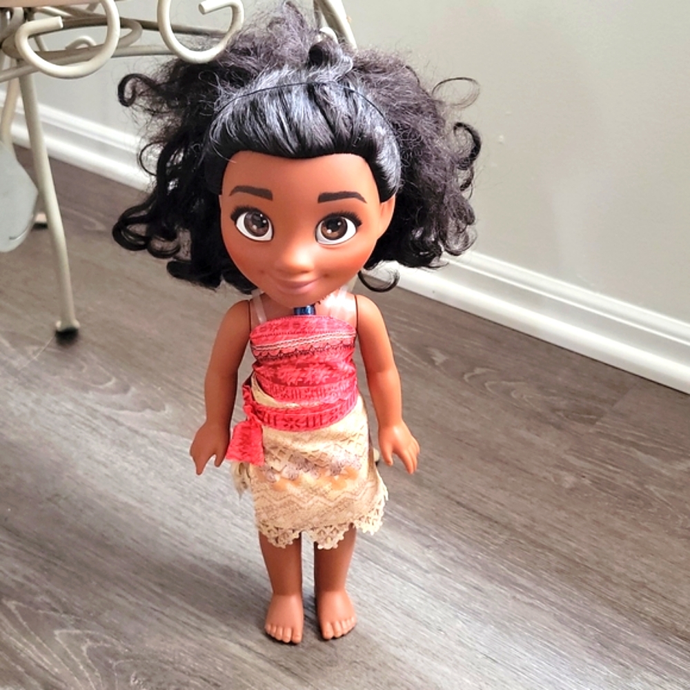 Talking/Singing Disney Moana Doll - Picture 3 of 8